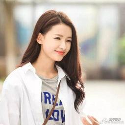 娱乐吃瓜君李沁,娱乐圈的“吃瓜”达人,揭秘明星幕后故事